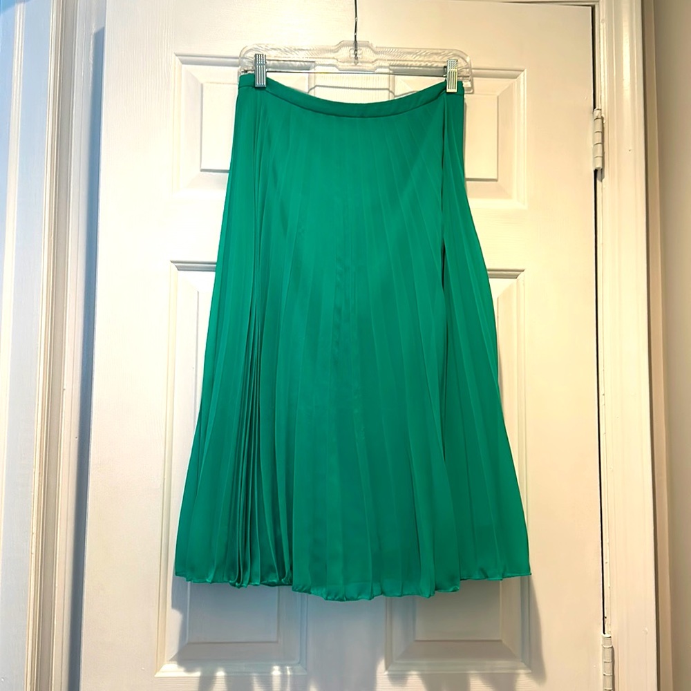 Pleated midi skirt
